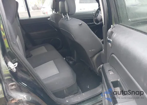 2010 Jeep Patriot Sport/North z USA, uszkodzony, nr VIN 1J4NT2GB1AD554782